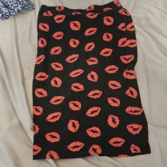 Set - Picture 2 of 3